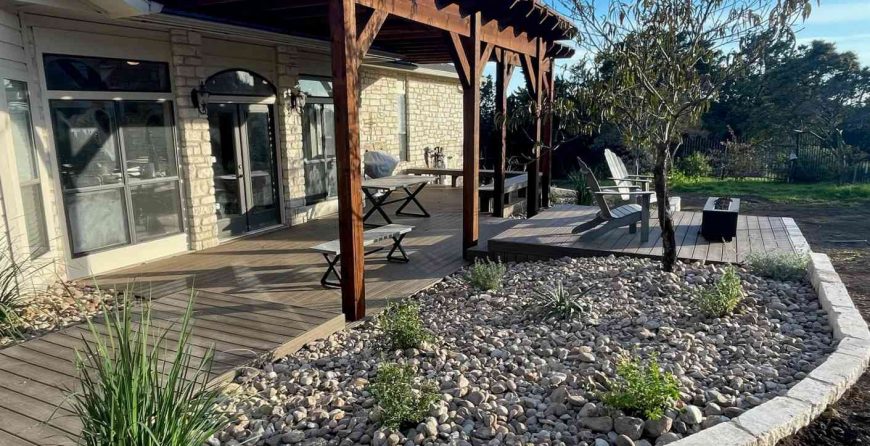 Central Texas guide to best deck materials and contractor